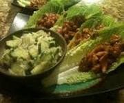 Салат из свежих огурцов и зелени
